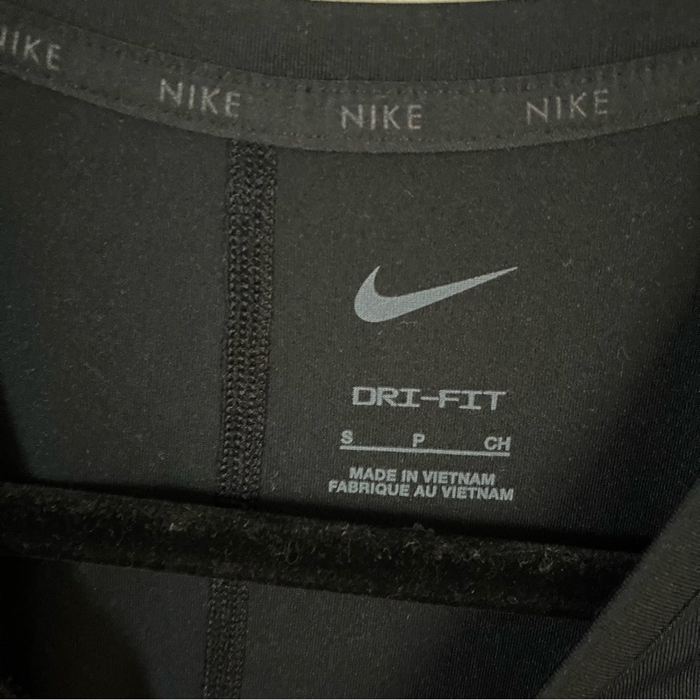 Nike Women's Black Crop Top with Logo Size S - Picture 4 of 4